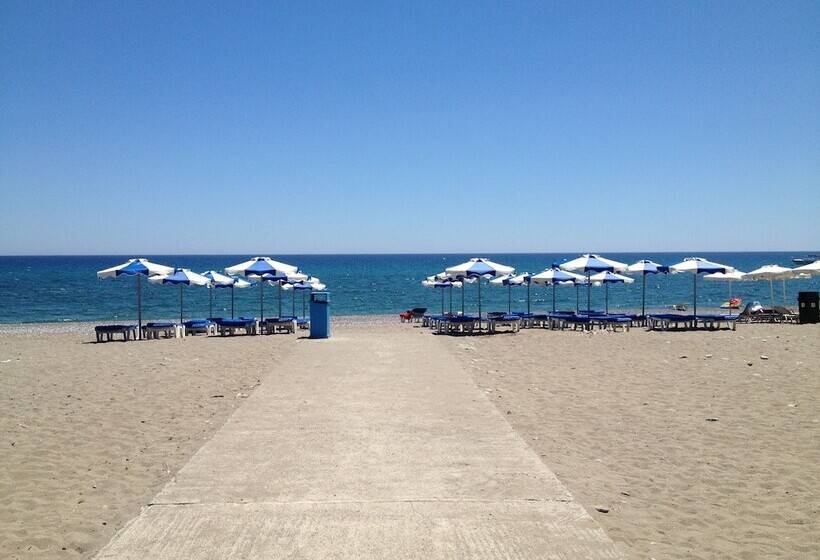 Amaryllis Fully Equipped Front Beach House