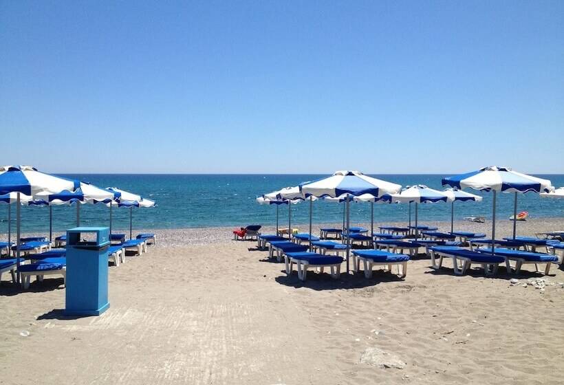 Amaryllis Fully Equipped Front Beach House