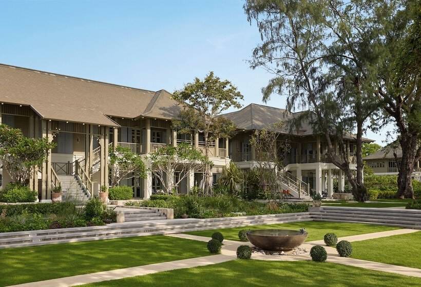 Charras Bhawan Hotel And Residences