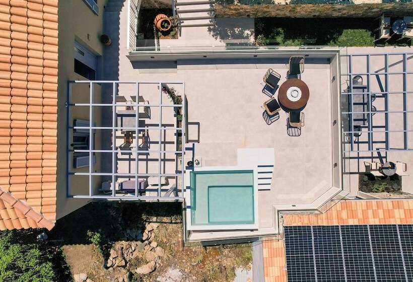 Evge Experience Boutique