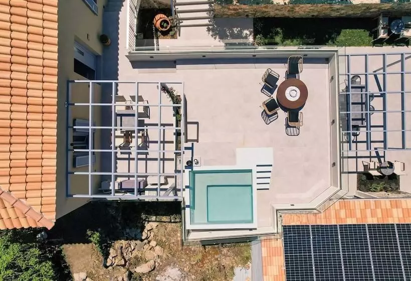 Evge Experience Boutique