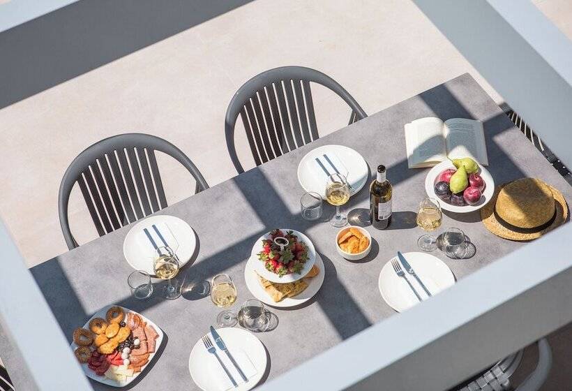 Evge Experience Boutique