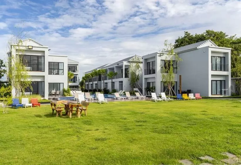 Hatchao Heritage Beachfront Resort