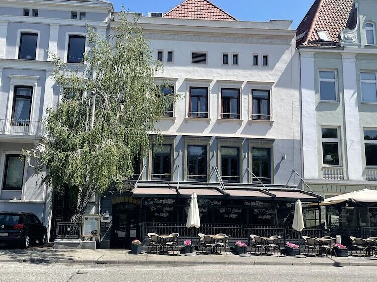 هتل Ferienwohnungen Am Holstentor