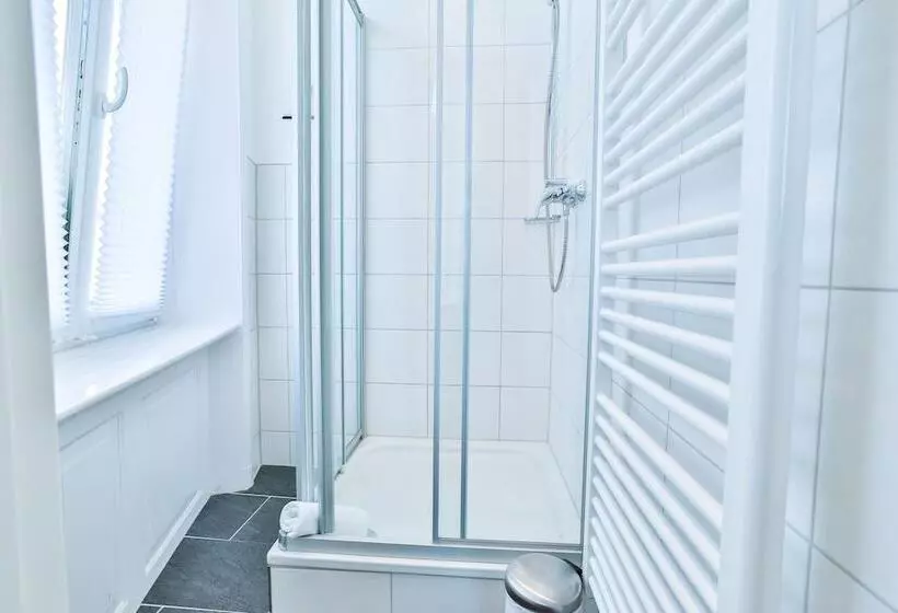 Hotelli Ferienwohnungen Am Holstentor