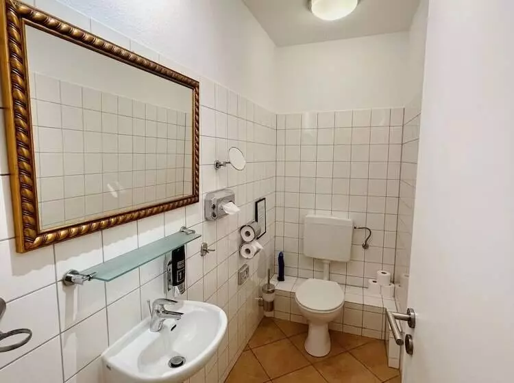 Hotelli Ferienwohnungen Am Holstentor