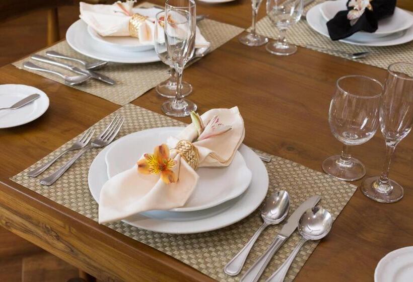 Hotel Serene Villa 38