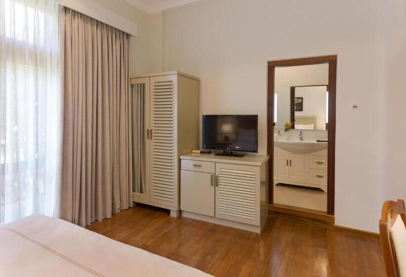 Hotel Serene Villa 38