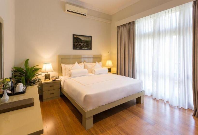 Hotel Serene Villa 38