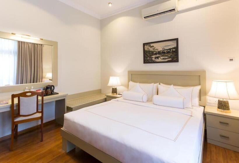 Hotel Serene Villa 38