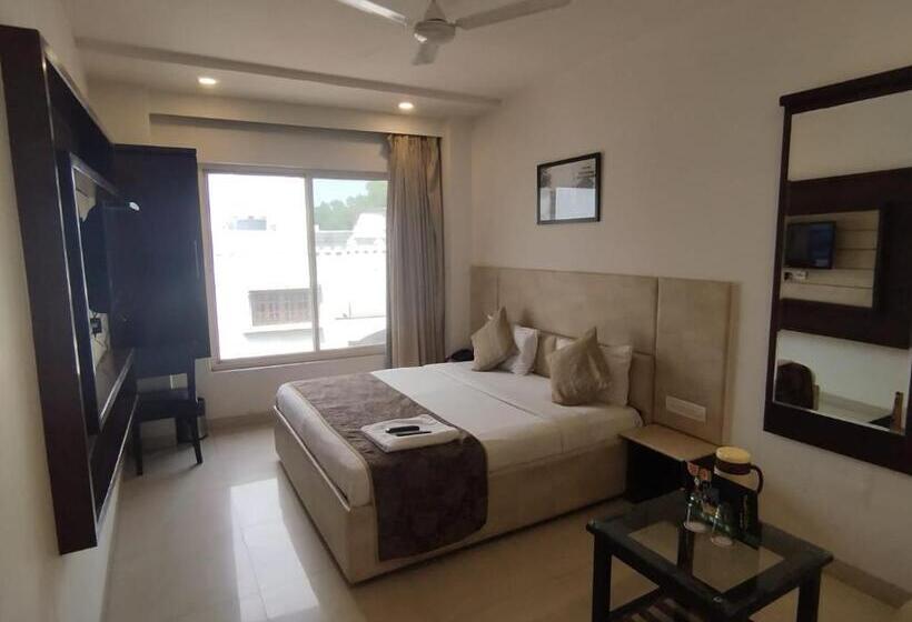 Shree Palace Hotel , Bhopal