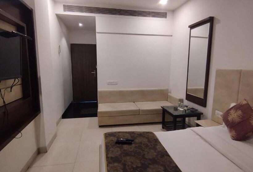 Shree Palace Hotel , Bhopal