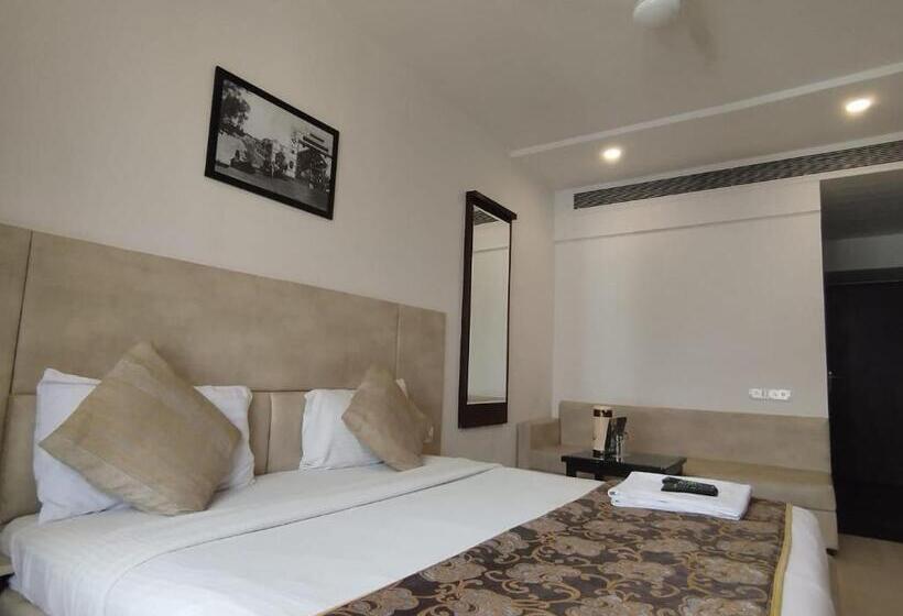 Shree Palace Hotel , Bhopal