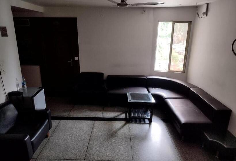 Shree Palace Hotel , Bhopal