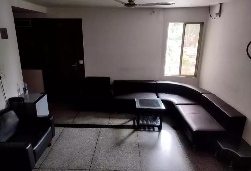 Shree Palace Hotel , Bhopal