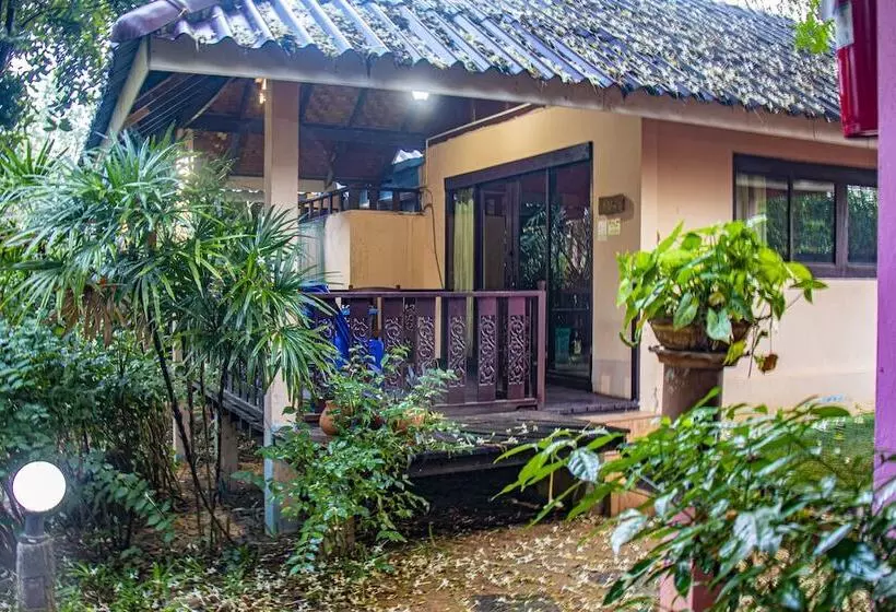 Hotelli The Cliff View Resort Baan Pha Nam