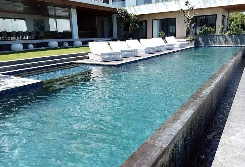 ホテル Truntum Boutique Mandalika