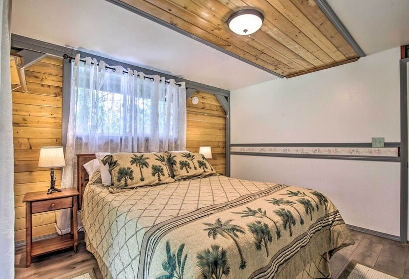 Idyllic Pahoa Paradise: Hike, Swim & Explore!