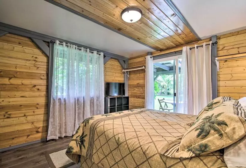 Idyllic Pahoa Paradise: Hike, Swim & Explore!