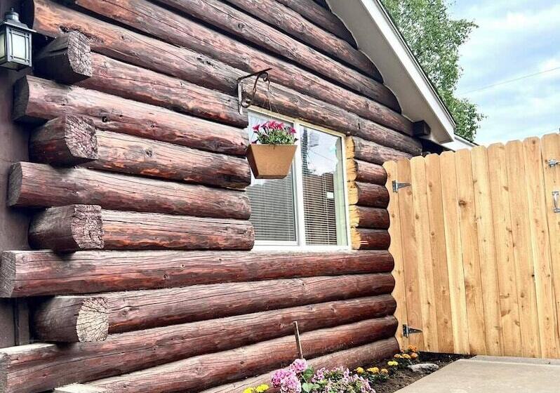 Log Cabin In Heart Of Anchorage
