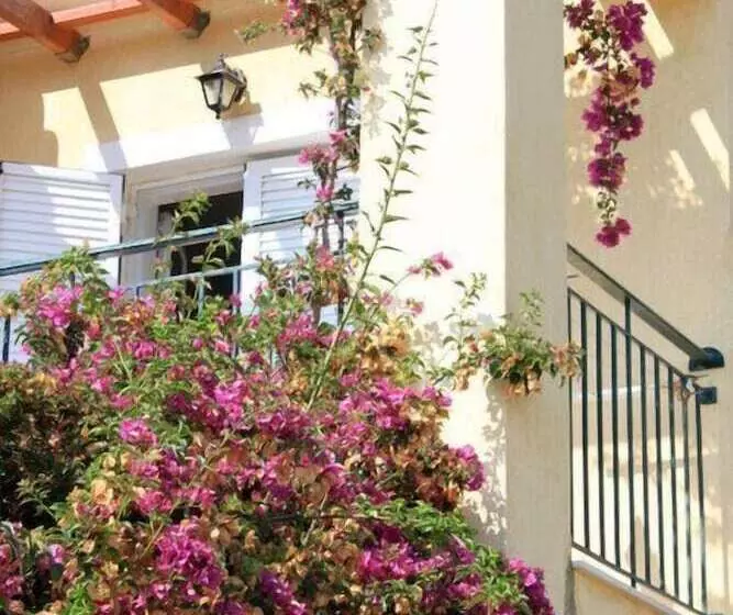 Marias Garden Apartments