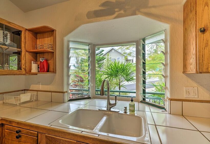 Ocean View Bungalow: Walk To Pebbles Beach!