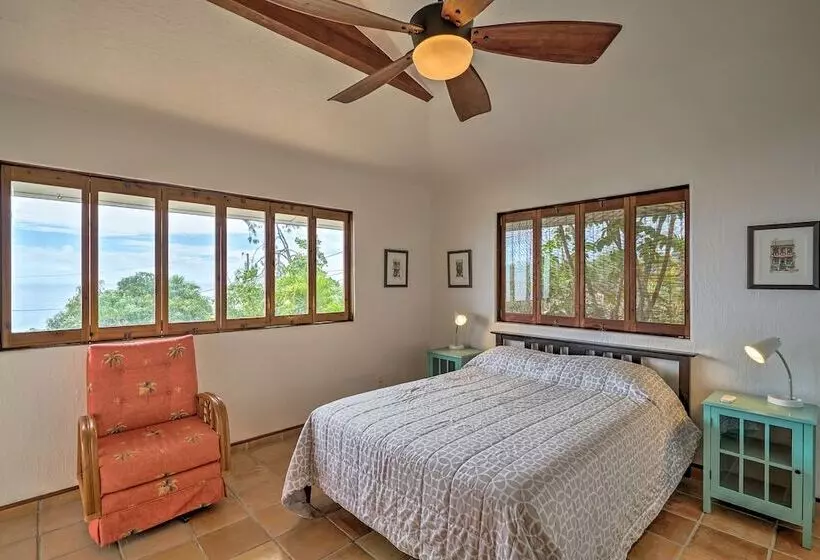 Ocean View Bungalow: Walk To Pebbles Beach!