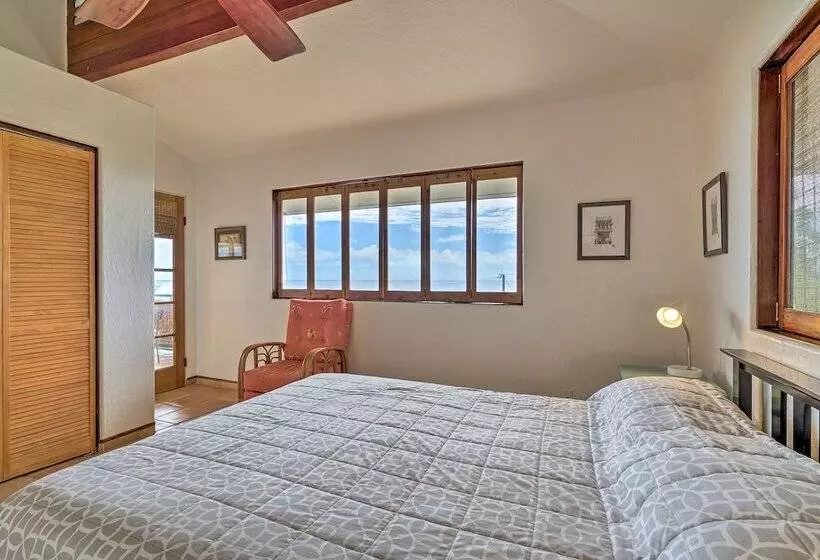 Ocean View Bungalow: Walk To Pebbles Beach!