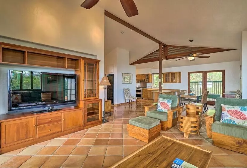 Ocean View Bungalow: Walk To Pebbles Beach!