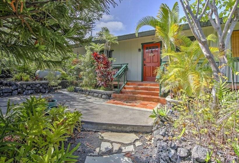 Ocean View Bungalow: Walk To Pebbles Beach!