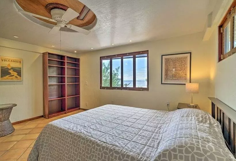 Ocean View Bungalow: Walk To Pebbles Beach!