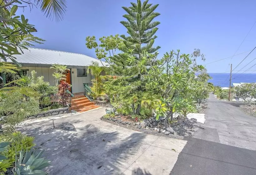 Ocean View Bungalow: Walk To Pebbles Beach!