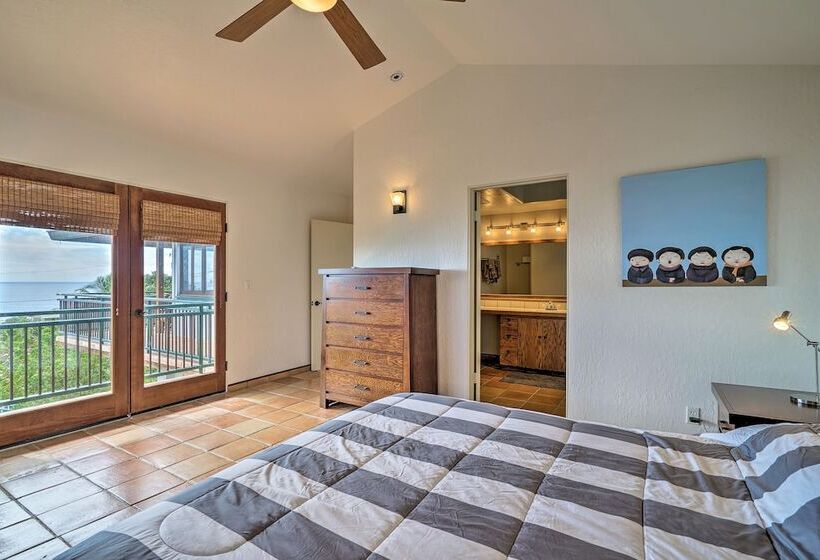 Ocean View Bungalow: Walk To Pebbles Beach!