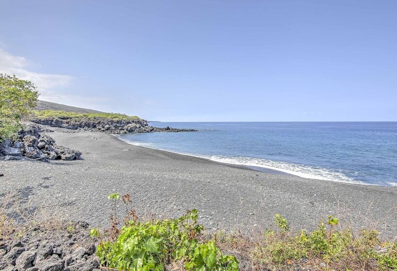 Ocean View Bungalow: Walk To Pebbles Beach!