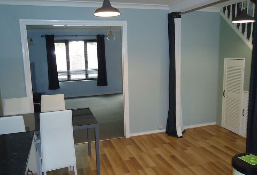 Резиденция 3 Bed House Mkt Deeping Nr Peterborough Stamford