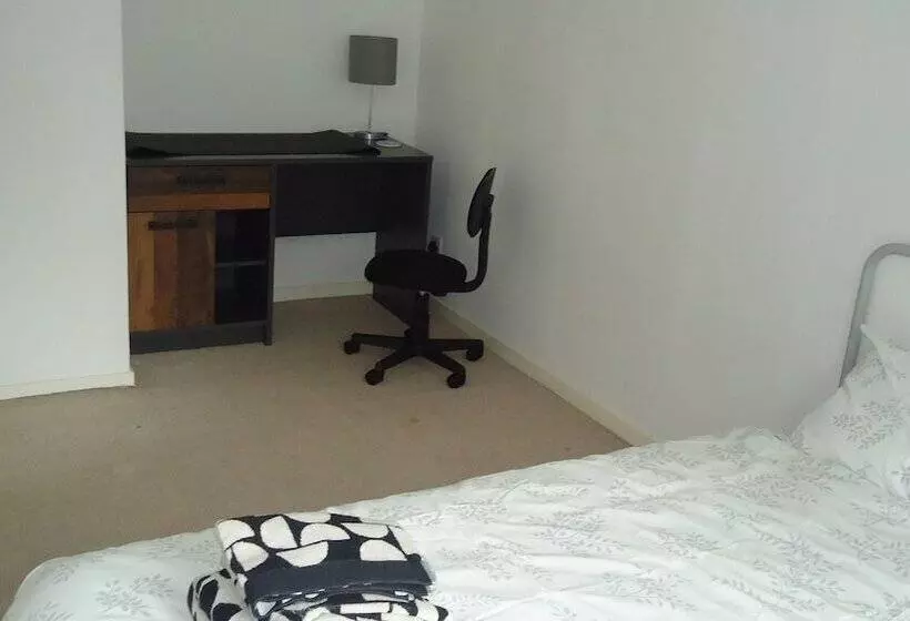 Residenssi 3 Bed House Mkt Deeping   Nr Peterborough Stamford