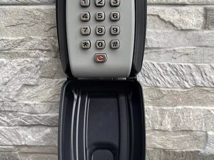 Residenssi New Luxury Modern House Near Airport Free Parking