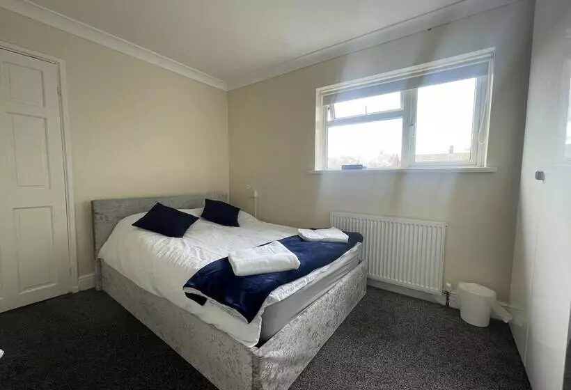 Residenssi New Luxury Modern House Near Airport Free Parking