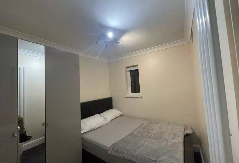 Residenssi New Luxury Modern House Near Airport Free Parking