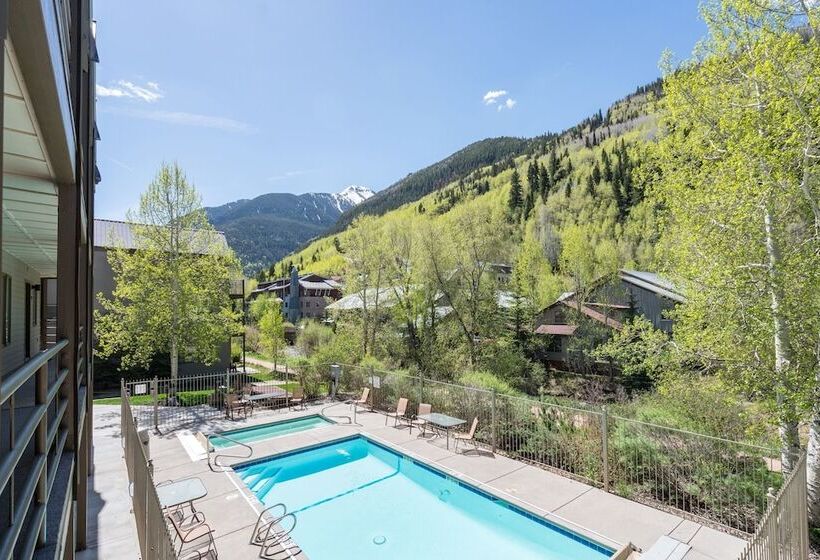 Viking Lodge 209 By Avantstay Great Ski Access W/ Communal Pool & Hot Tub