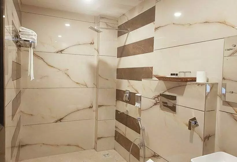 Hotelli Aamod Suites   Dalhousie