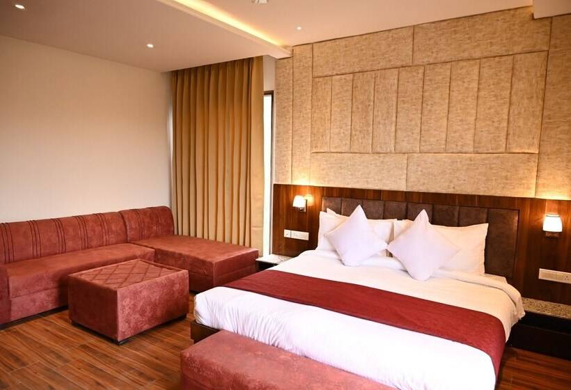 ホテル Aamod Suites   Dalhousie