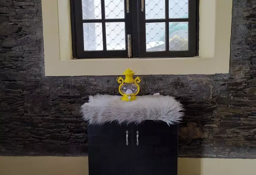 ホテル Atulya Neer