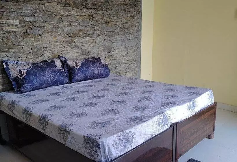 ホテル Atulya Neer