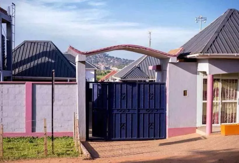 هتل Baron Guest House