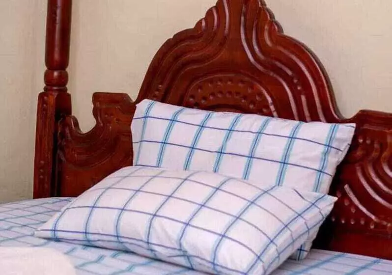 هتل Baron Guest House