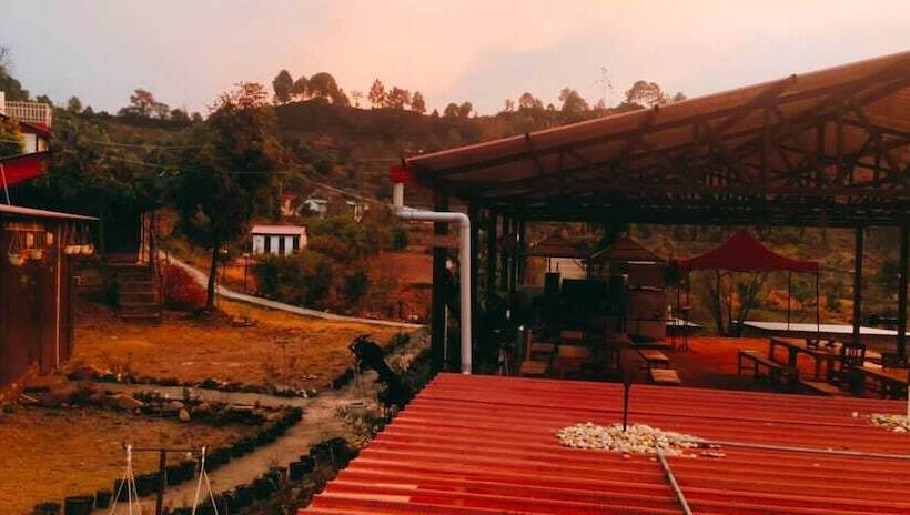 בית מלון כפרי Camp Agastya Resort