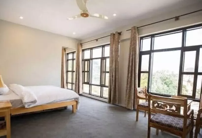 هتل Caravanserai Hunza