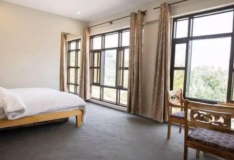 هتل Caravanserai Hunza