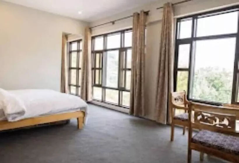 هتل Caravanserai Hunza